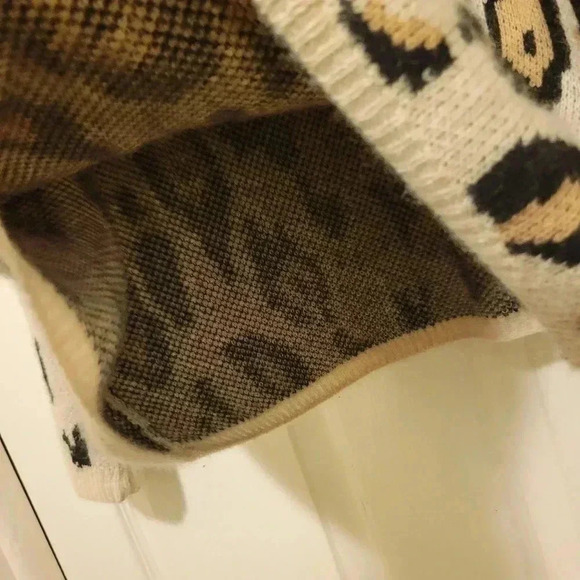 Nordstrom PLY Cashmere Animal Print Sweater Sz S Cheetah Leopard Mock Neck - Picture 5 of 7